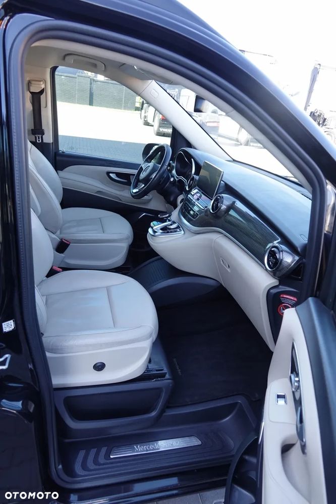 Mercedes-Benz Klasa V 300 d 4-Matic 9G-Tronic - 30