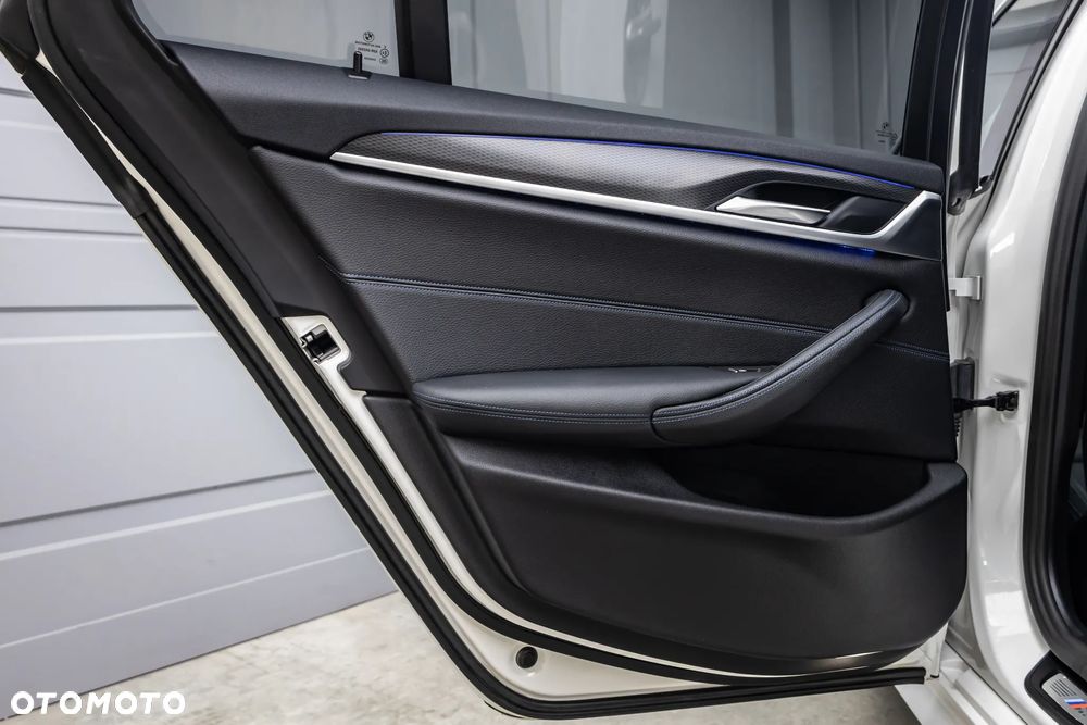 BMW Seria 5 520d xDrive mHEV M Sport sport - 23