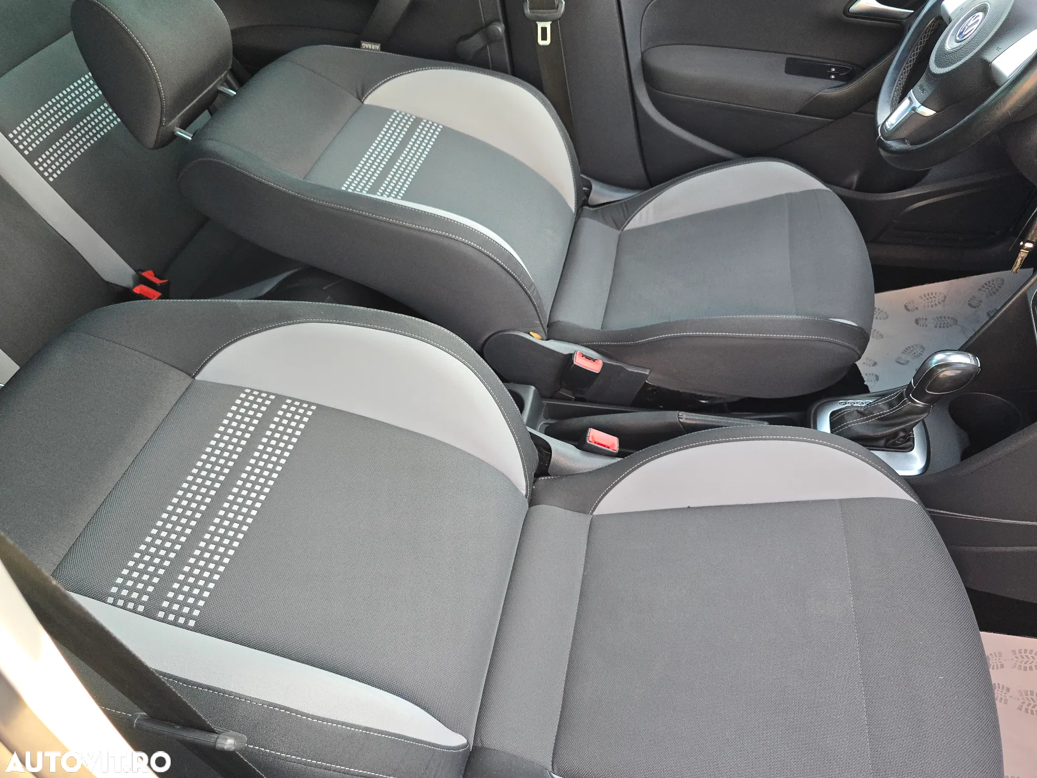Volkswagen Polo - 10