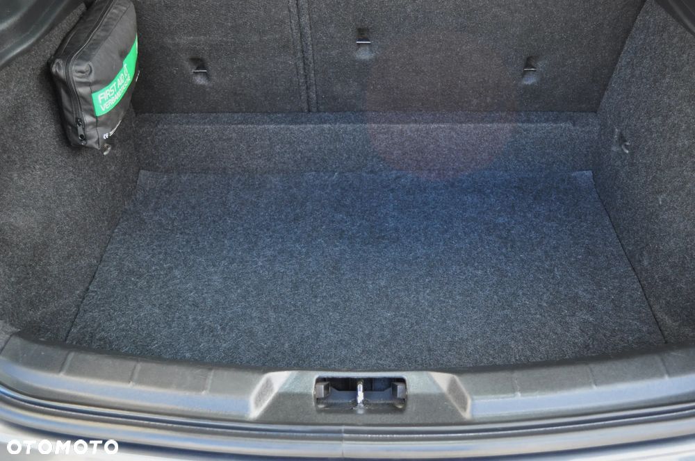 Volvo V40 D2 Momentum - 29