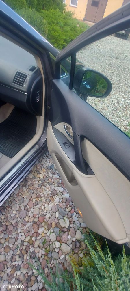 Toyota Avensis 2.0 D-4D Combi - 20