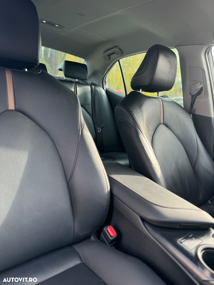 Toyota Camry Business Edition - 13