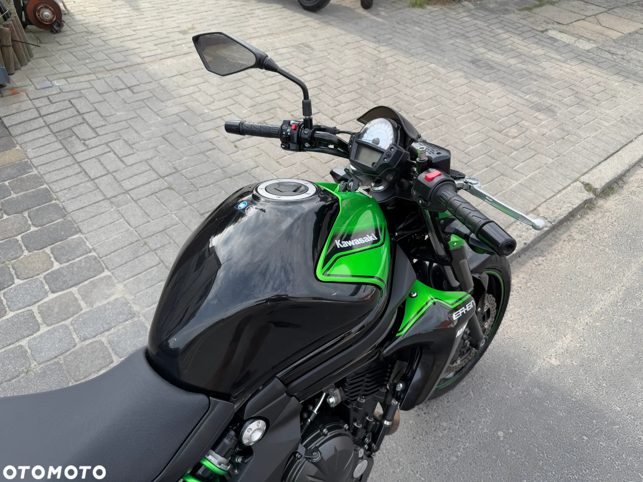 Kawasaki ER - 29