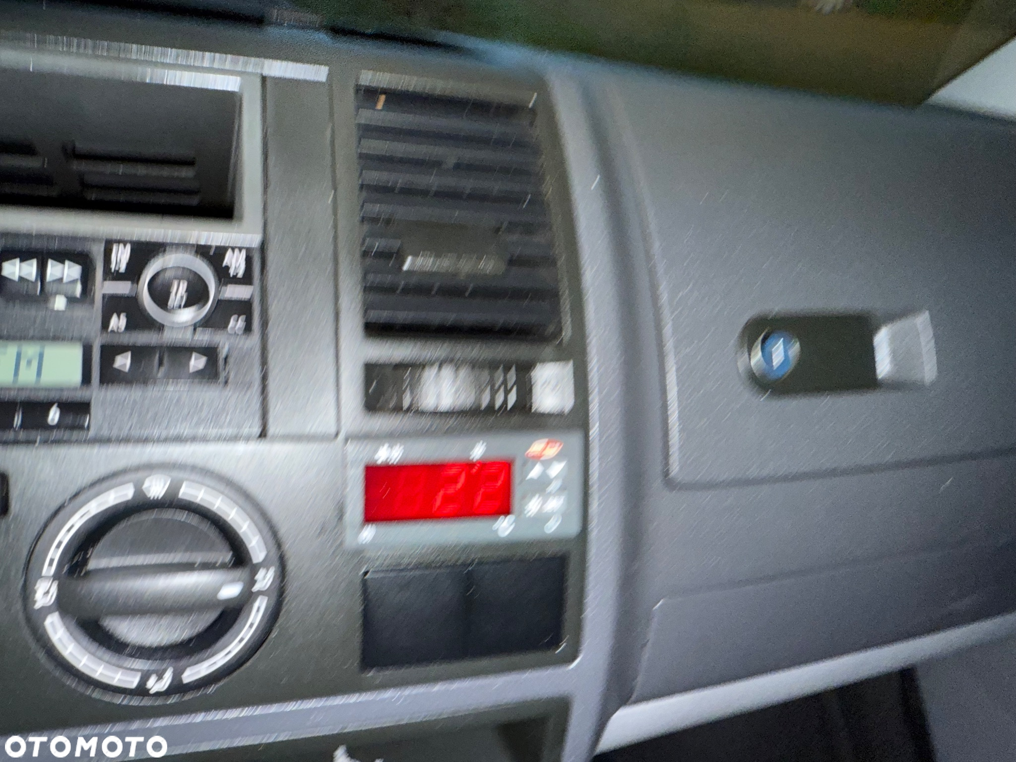 Volkswagen Transporter - 17
