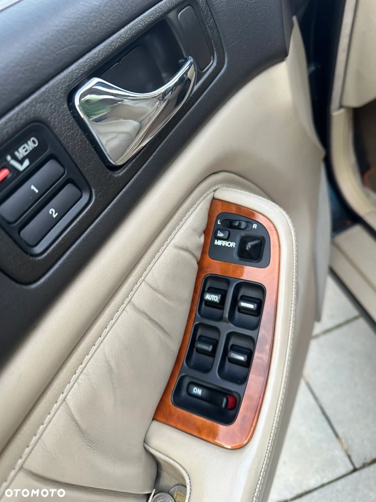 Honda Legend 3.2 - 18