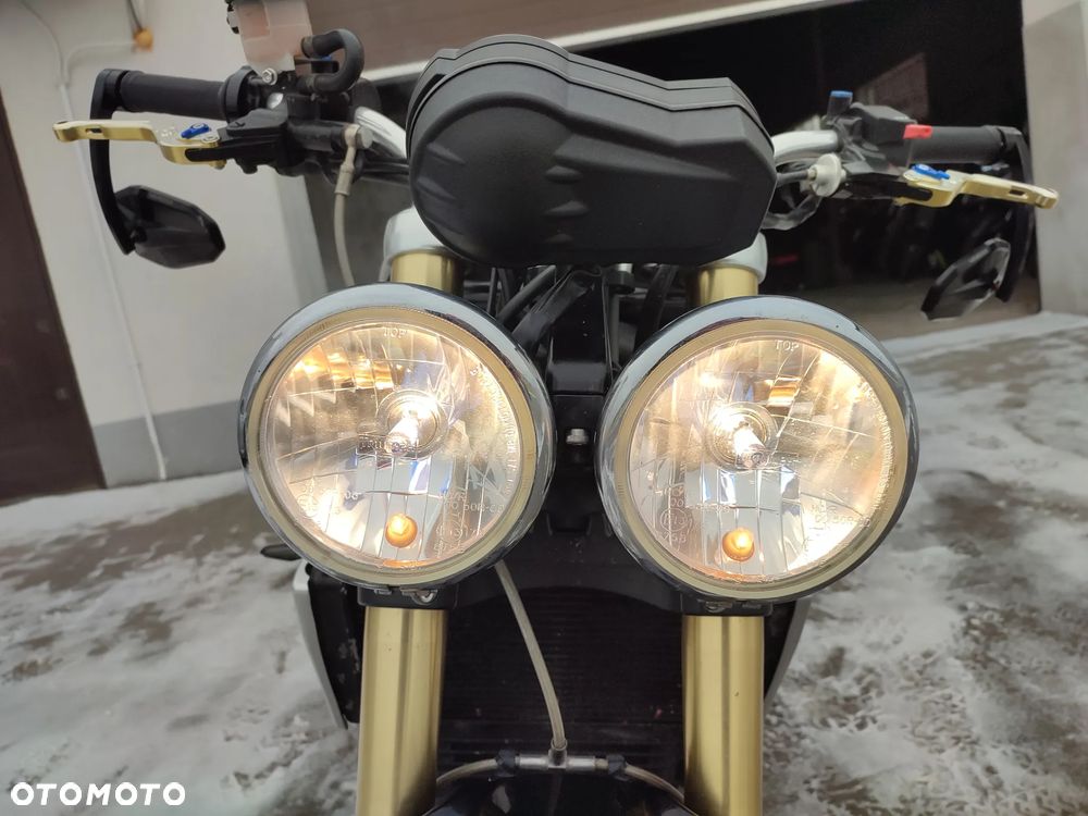 Triumph Speed Triple - 27