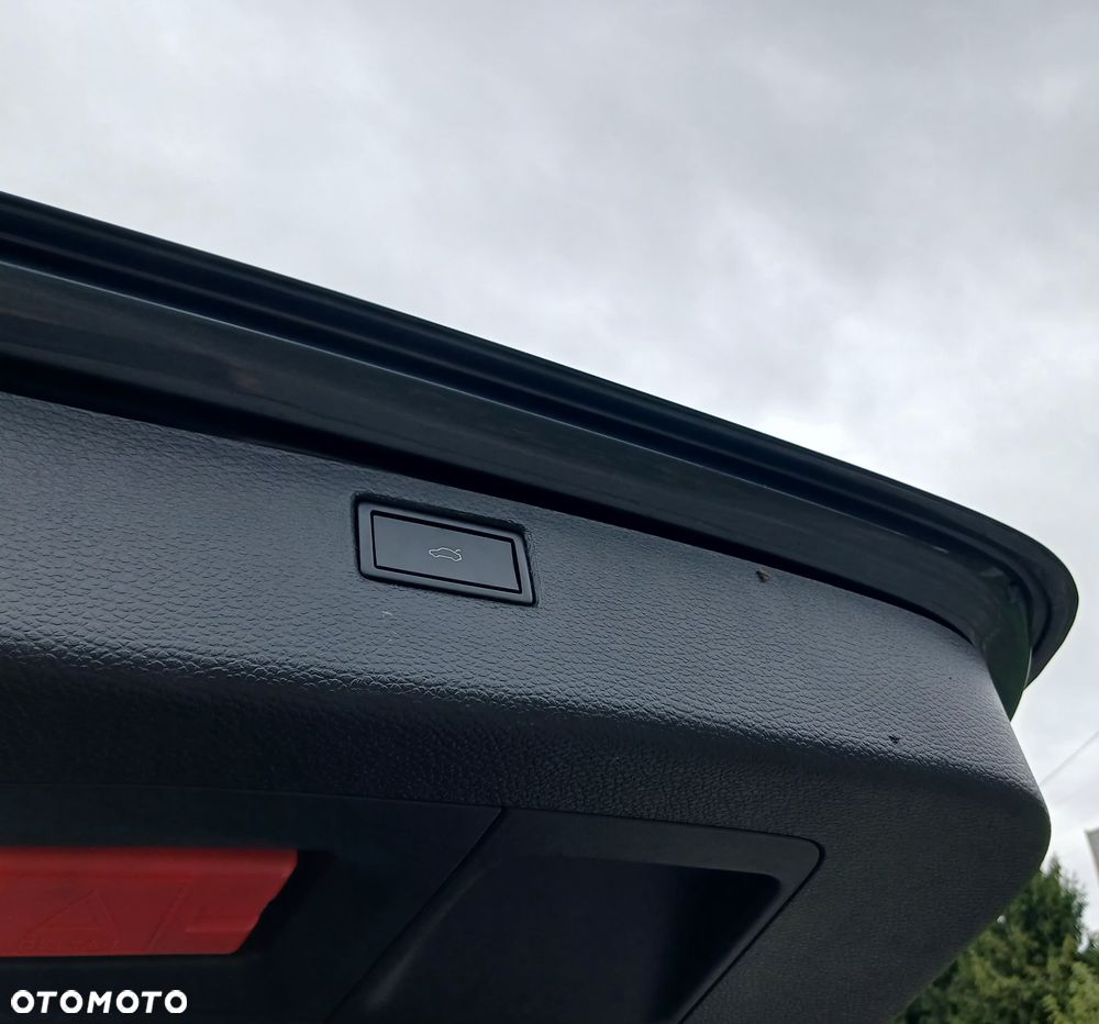 Volkswagen Passat - 34