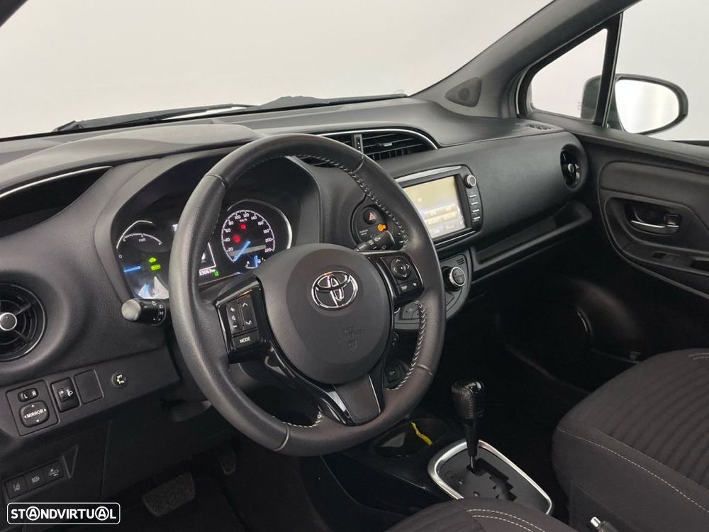 Toyota Yaris 1.5 HSD Square Collec.White - 16