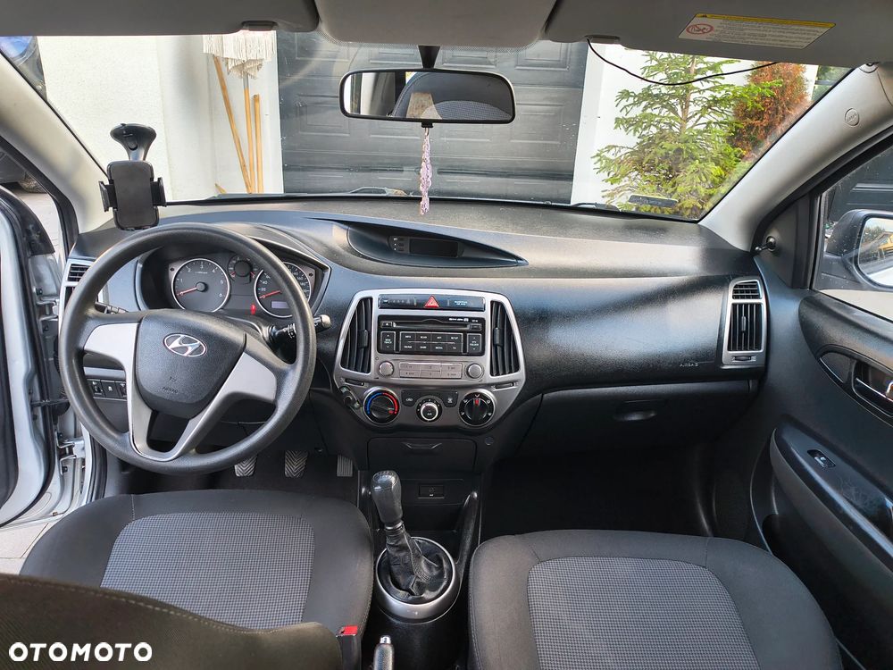 Hyundai i20 - 13