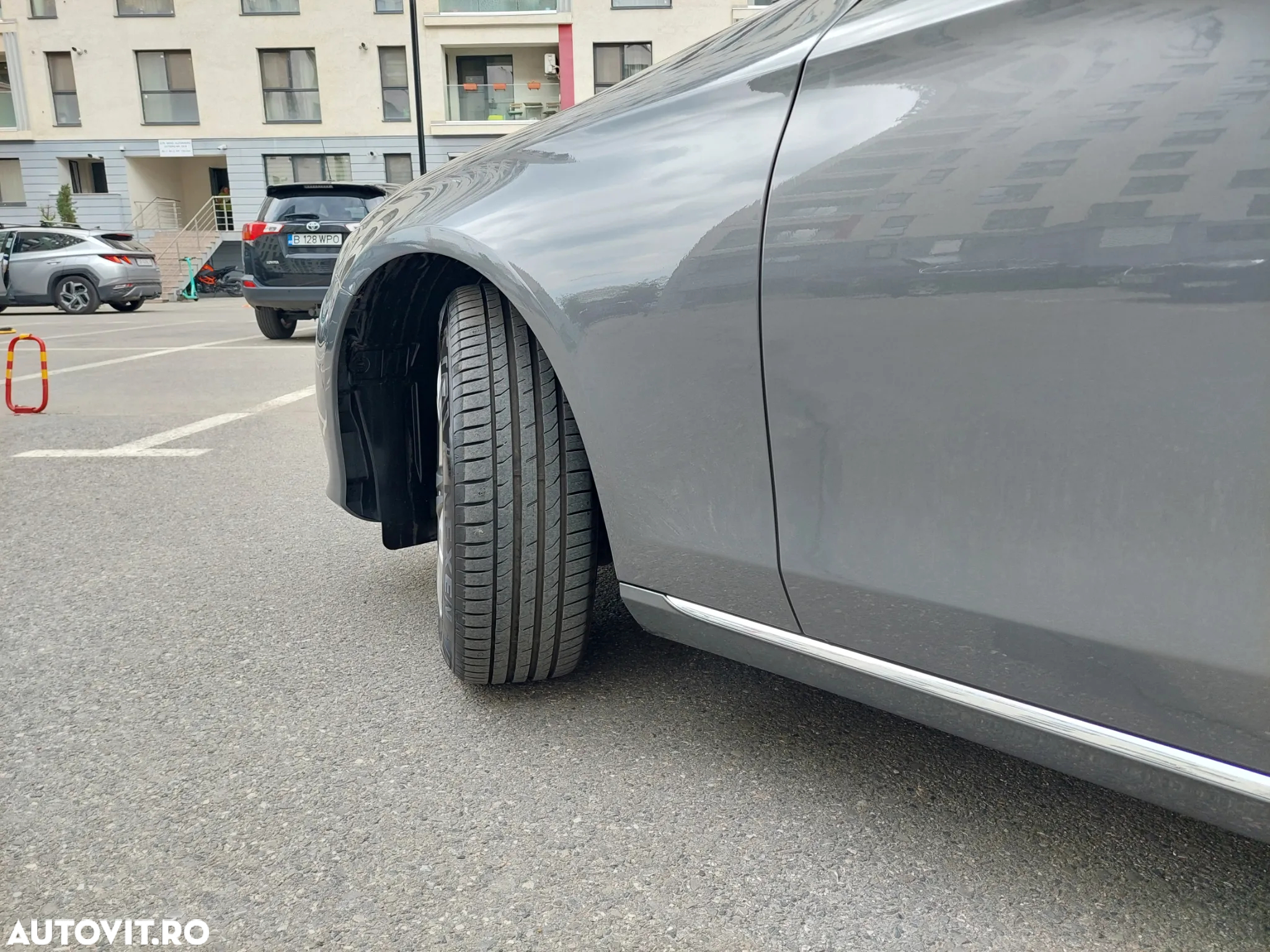 Mercedes-Benz E 200 4Matic T 9G-TRONIC - 10