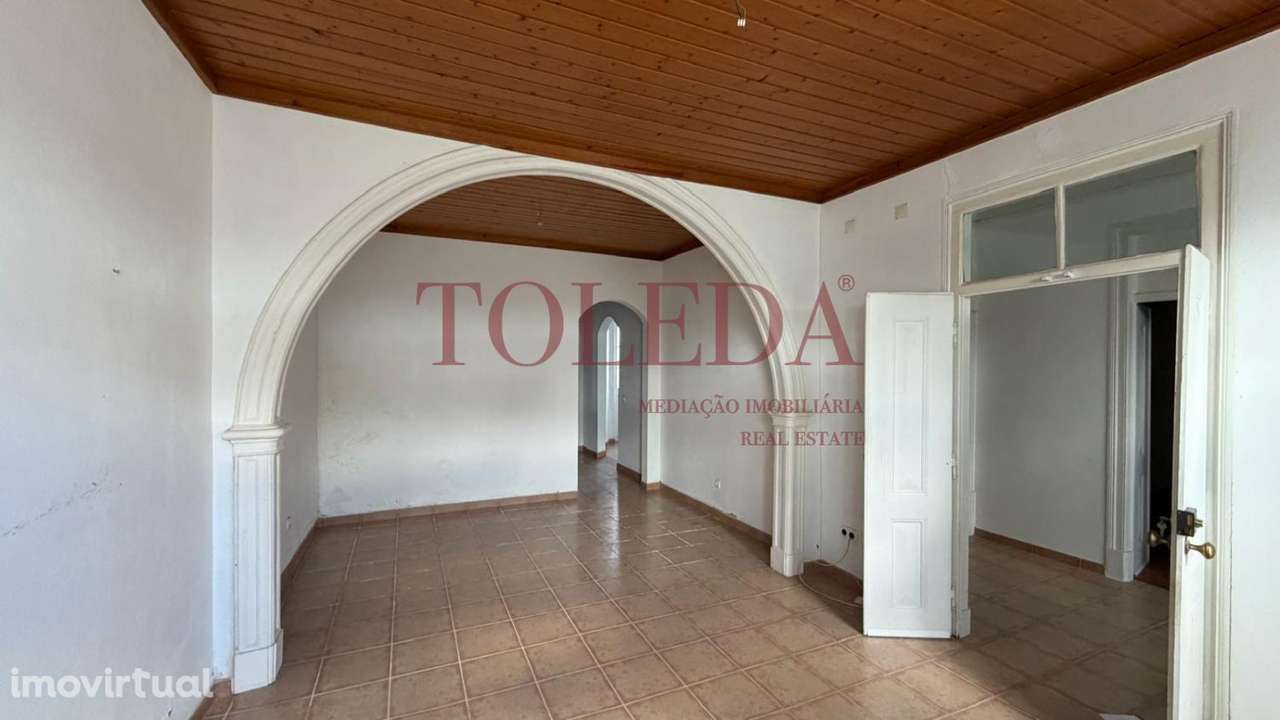 Moradia Emblemática no Centro de Azambuja - Grande imagem: 4/36