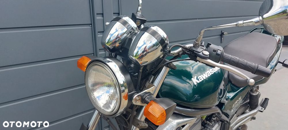 Kawasaki ER - 8