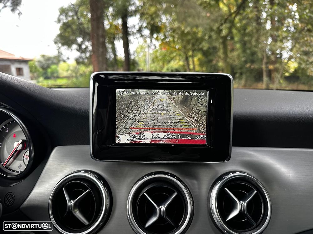 Mercedes-Benz GLA 200 (CDI) d 4Matic 7G-DCT AMG Line - 15