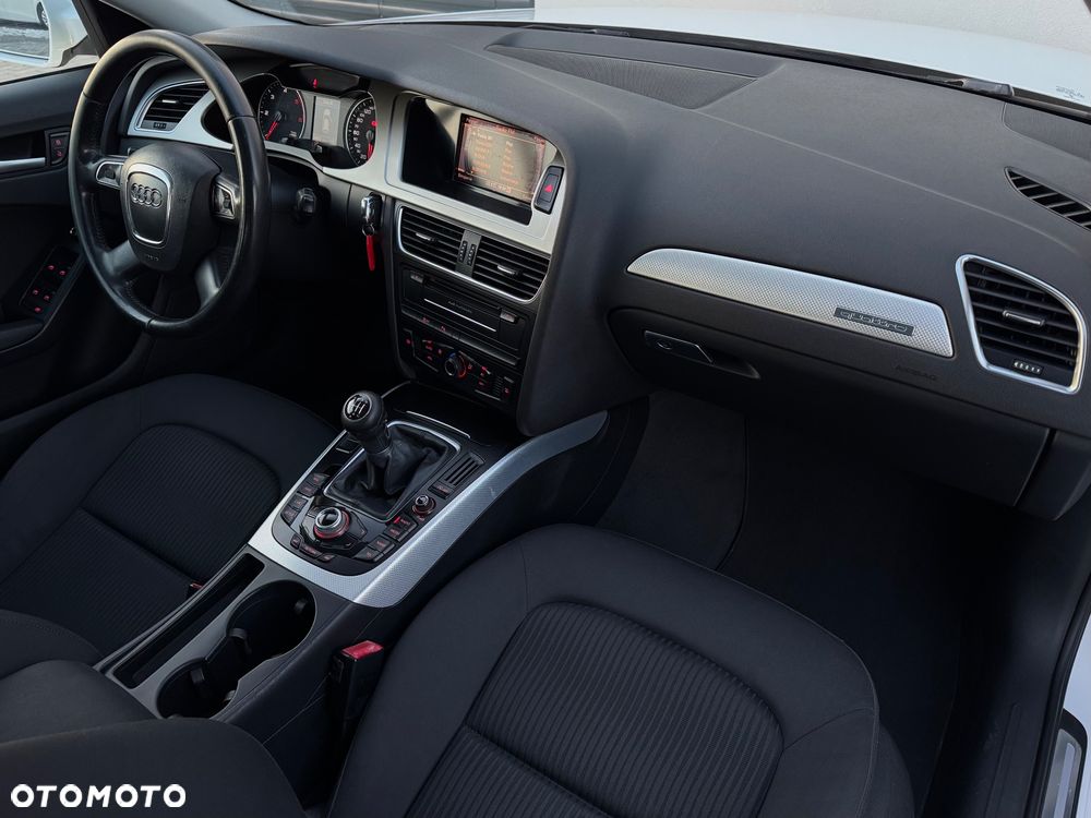 Audi A4 Avant 2.0 TDI Quattro - 26