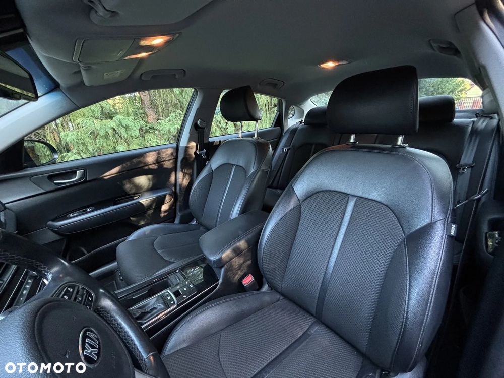 Kia Optima 1.7 CRDI L DCT - 11