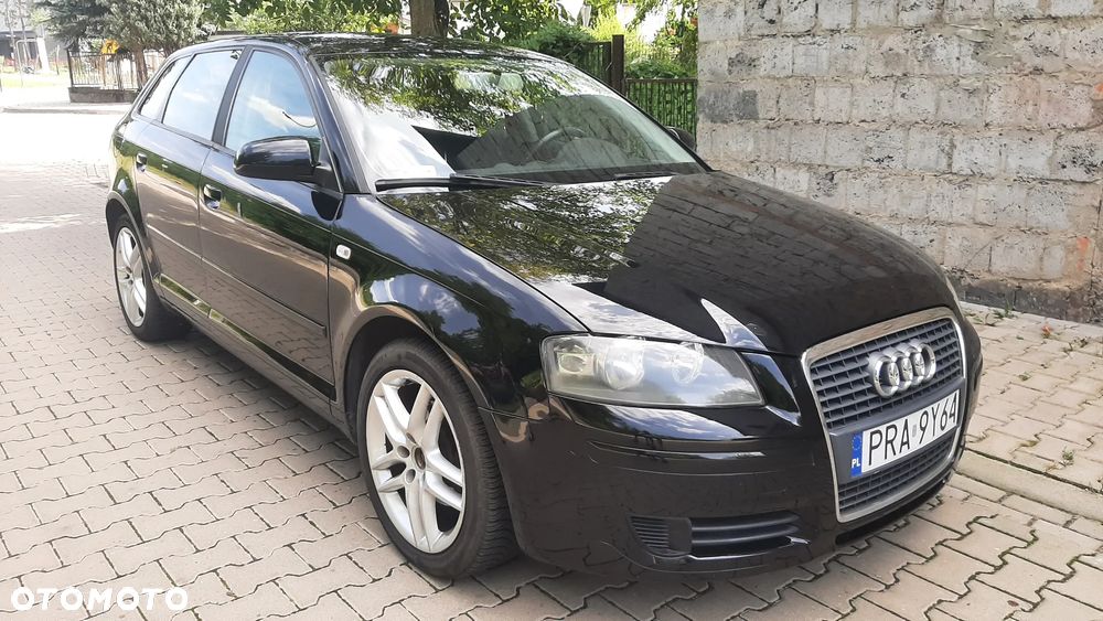 Audi A3 Sportback - 1