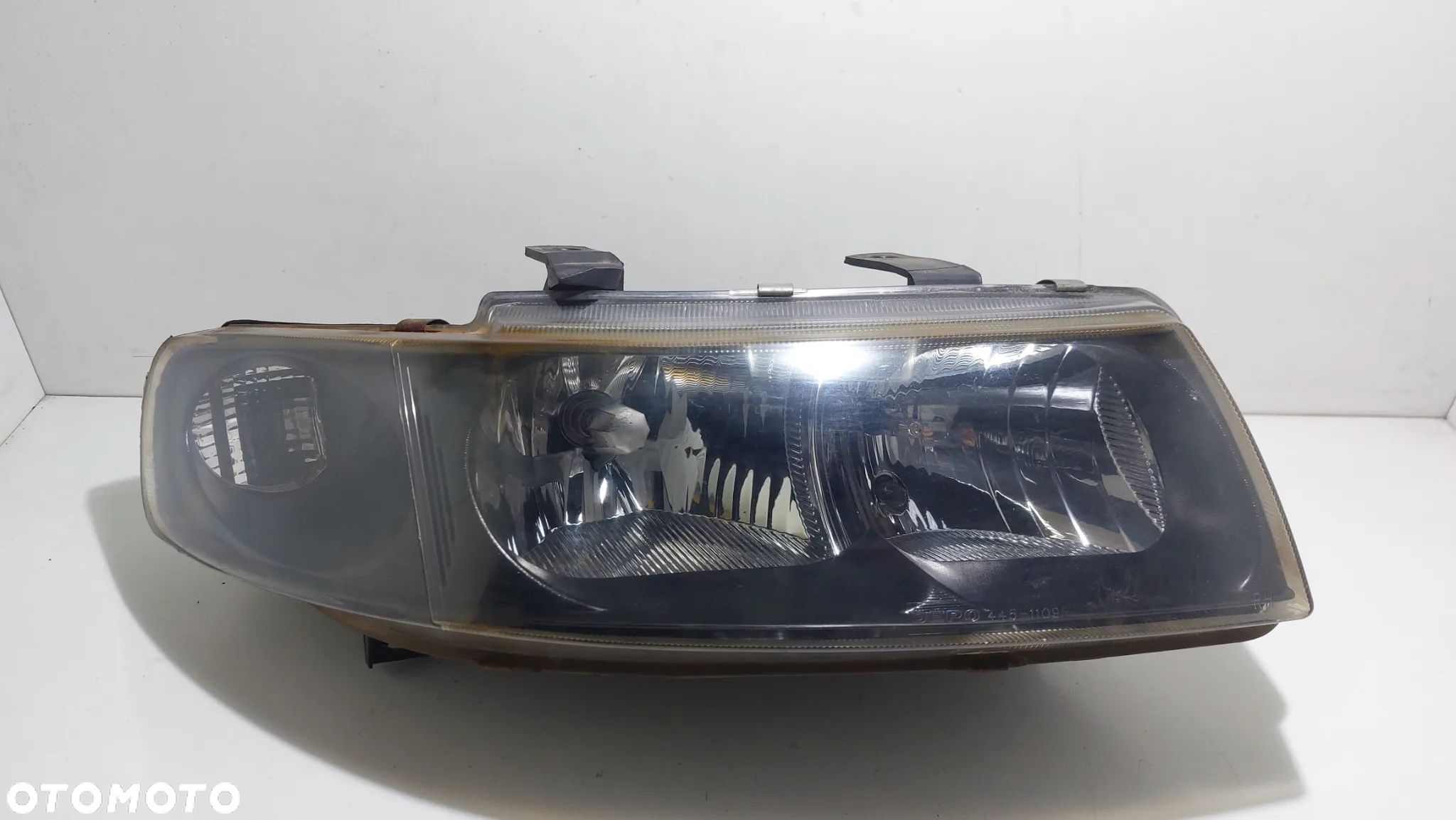 LAMPA PRAWA PRZOD PRZEDNIA SEAT LEON 99-05 SLASK WYSYLKA - 1