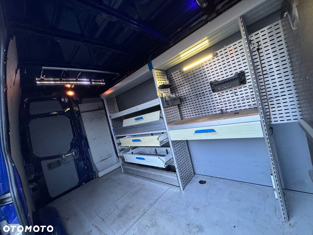 Mercedes-Benz Sprinter - 39