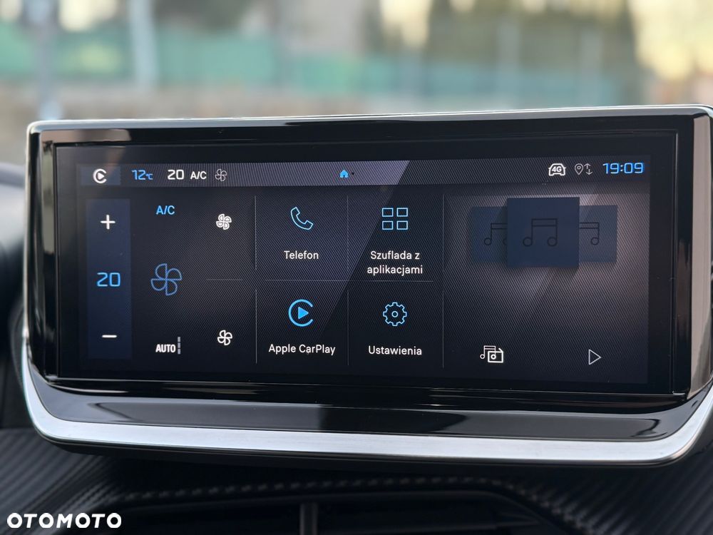 Peugeot 2008 PureTech 100 Allure S&S BVM6 - 15