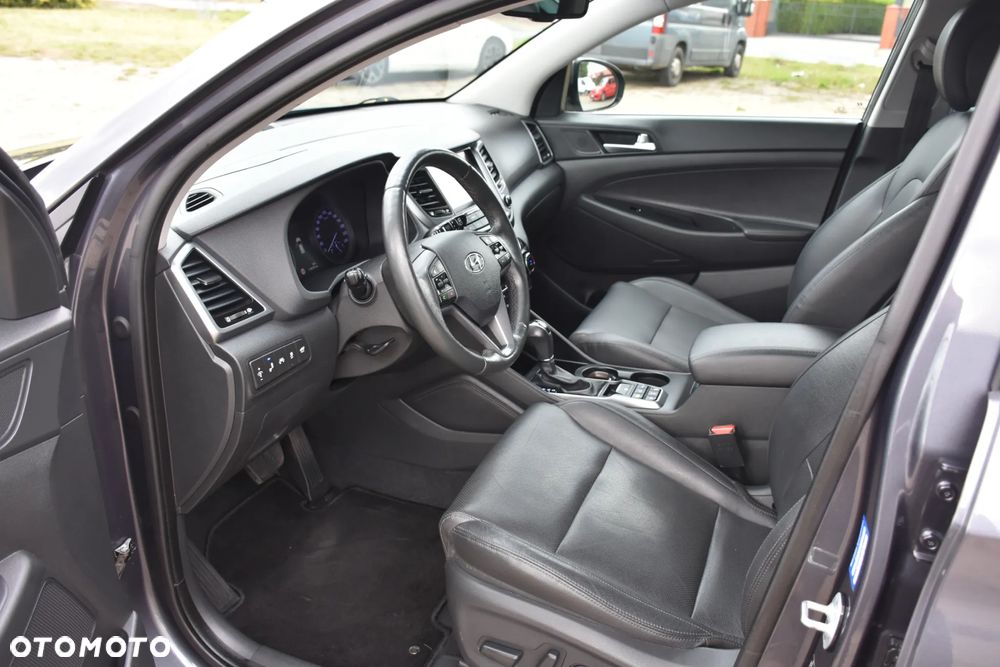 Hyundai Tucson 2.0 CRDI 4WD Automatik Premium - 12