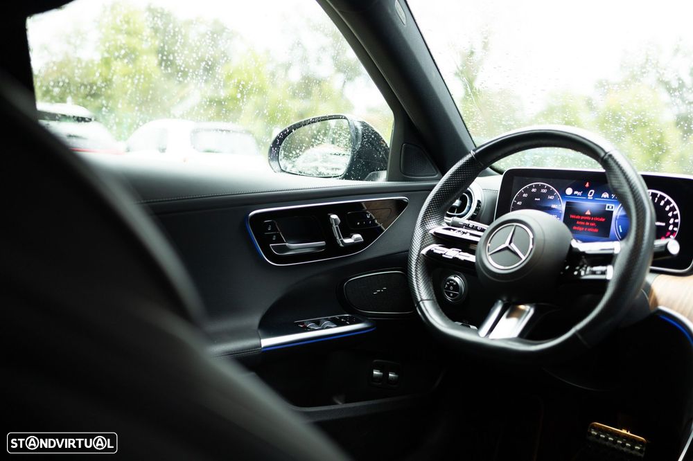 Mercedes-Benz C 300 e AMG Line - 26