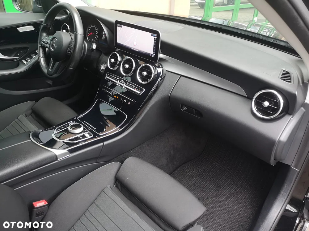 Mercedes-Benz Klasa C 200 d T 9G-TRONIC - 17