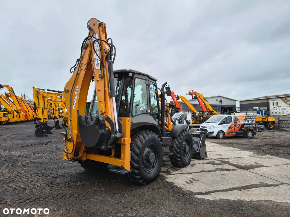 Case 695 SV 2023R - 8
