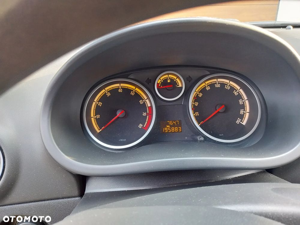 Opel Corsa 1.2 16V Cosmo - 4