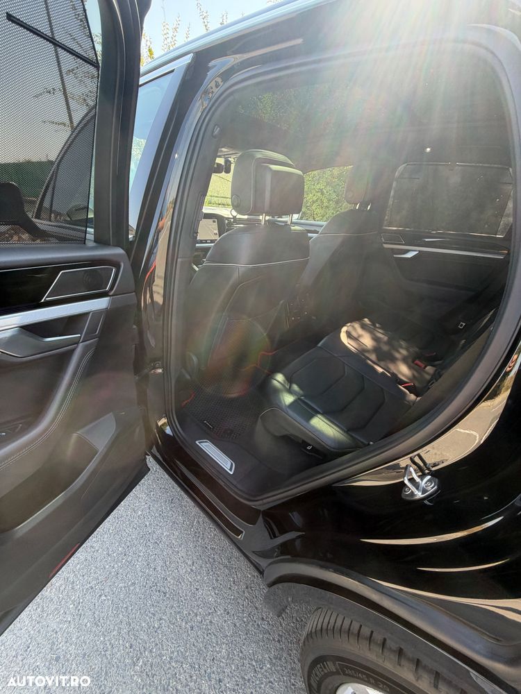 Volkswagen Touareg - 14