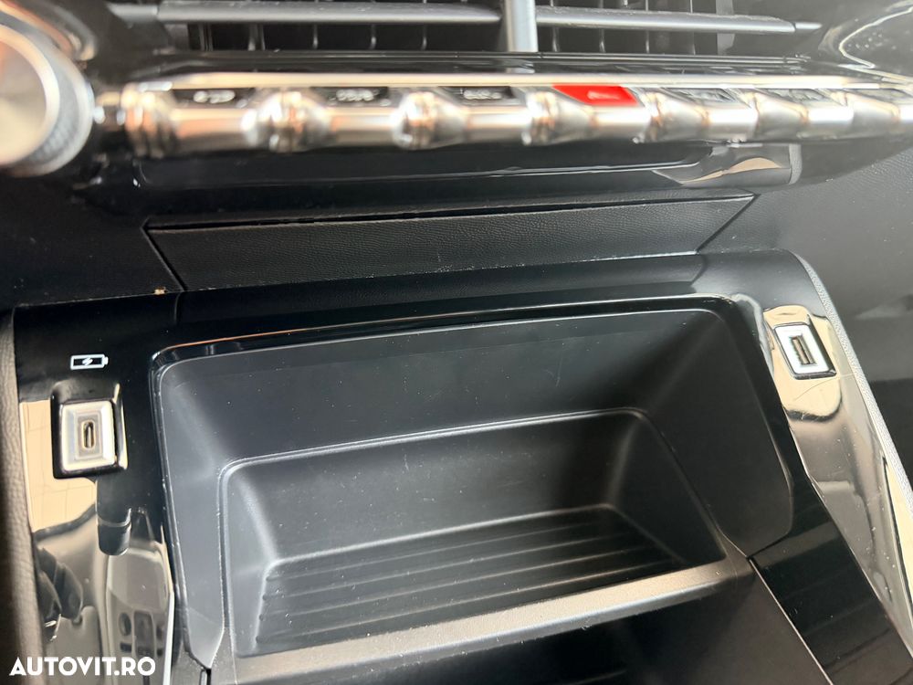 Peugeot 2008 PureTech 100 Allure - 26