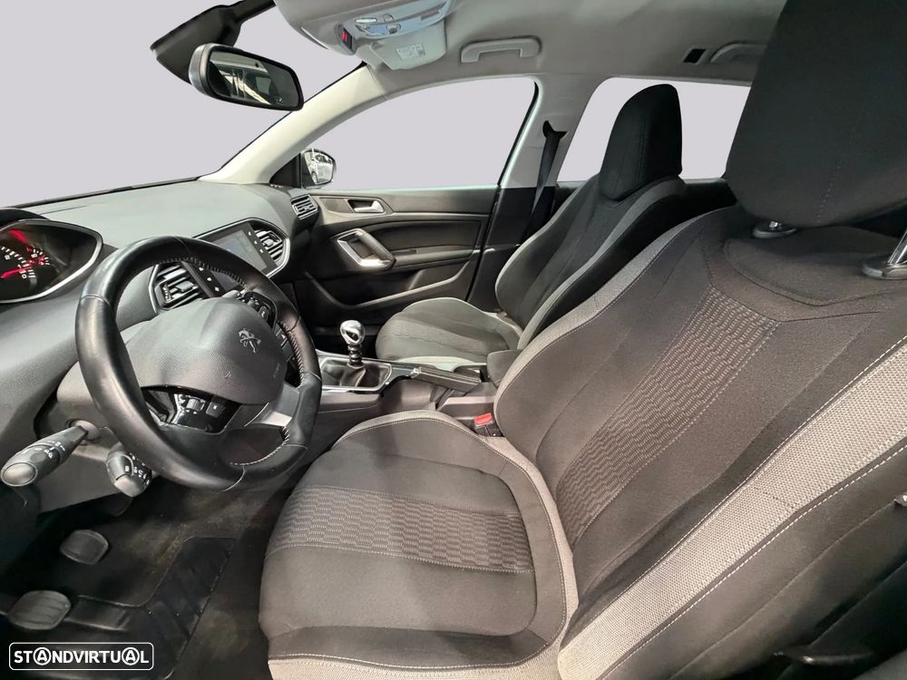 Peugeot 308 SW 1.2 PureTech Style - 13