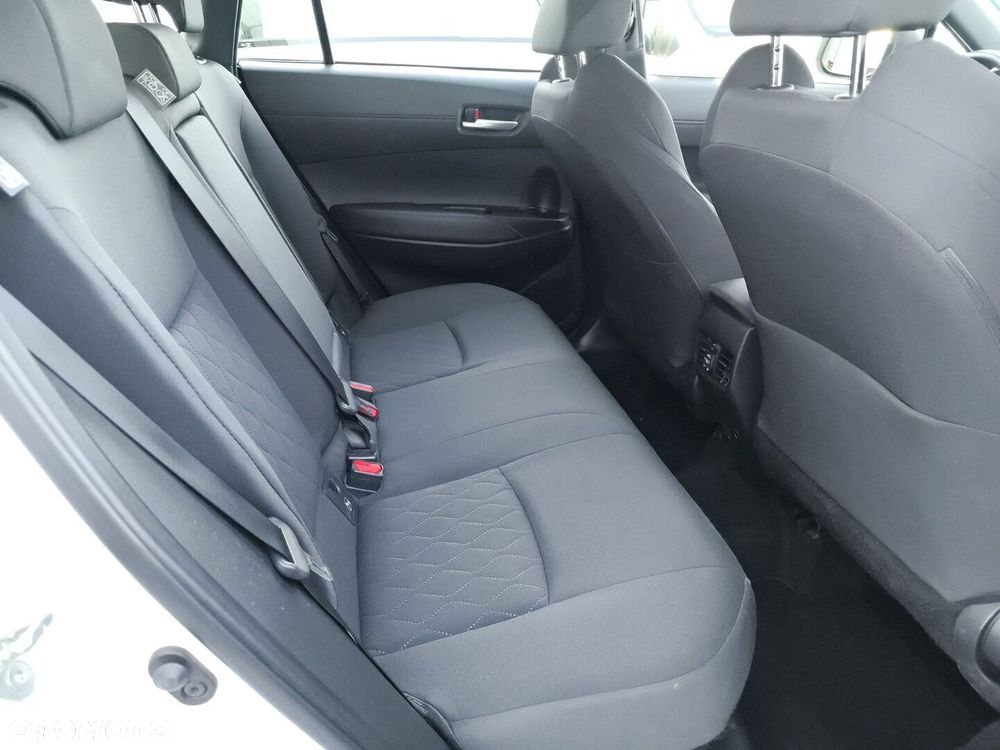 Toyota Corolla Cross - 23