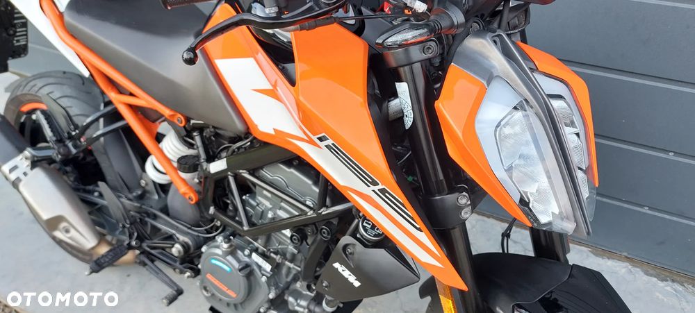 KTM Duke 125 - 36
