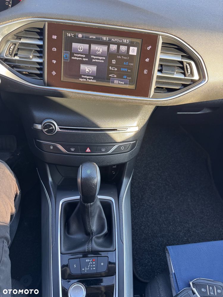 Peugeot 308 BlueHDi FAP 120 EAT6 Stop & Start Allure - 14