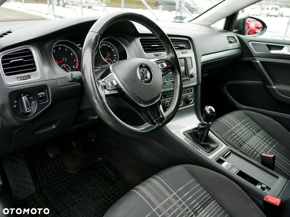 Volkswagen Golf 1.2 TSI BlueMotion Technology Comfortline - 12