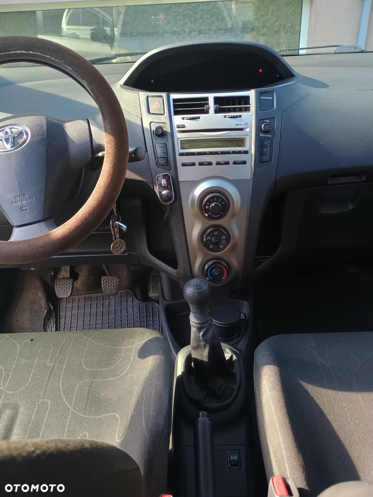 Toyota Yaris - 3