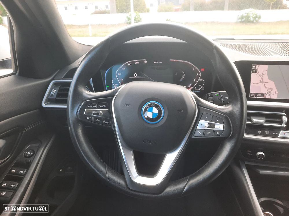 BMW 320 e Line Sport Auto - 23