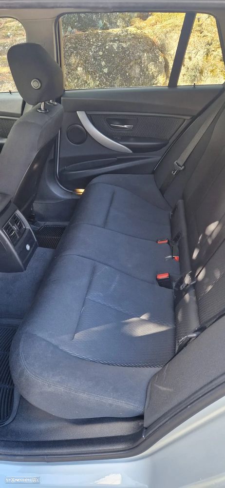 BMW 318 d Touring Advantage Auto - 6