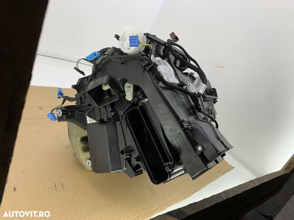Dezmembrez Aeroterma interior pt volan stanga de pe Audi A3 8P… - 3