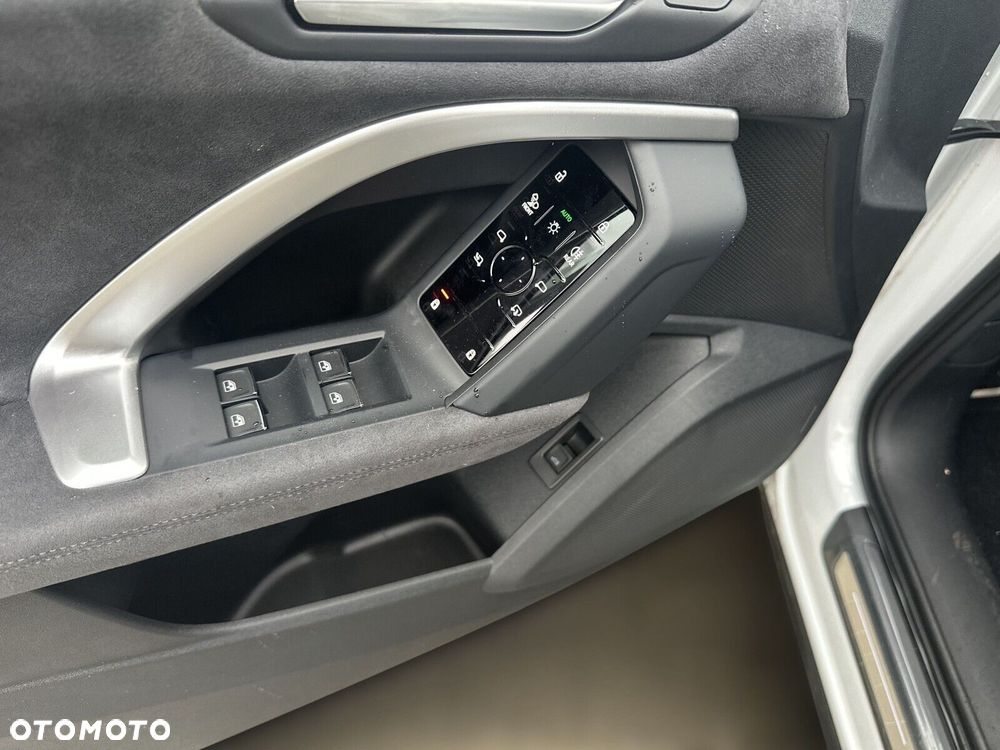 Audi Q5 Sportback - 11