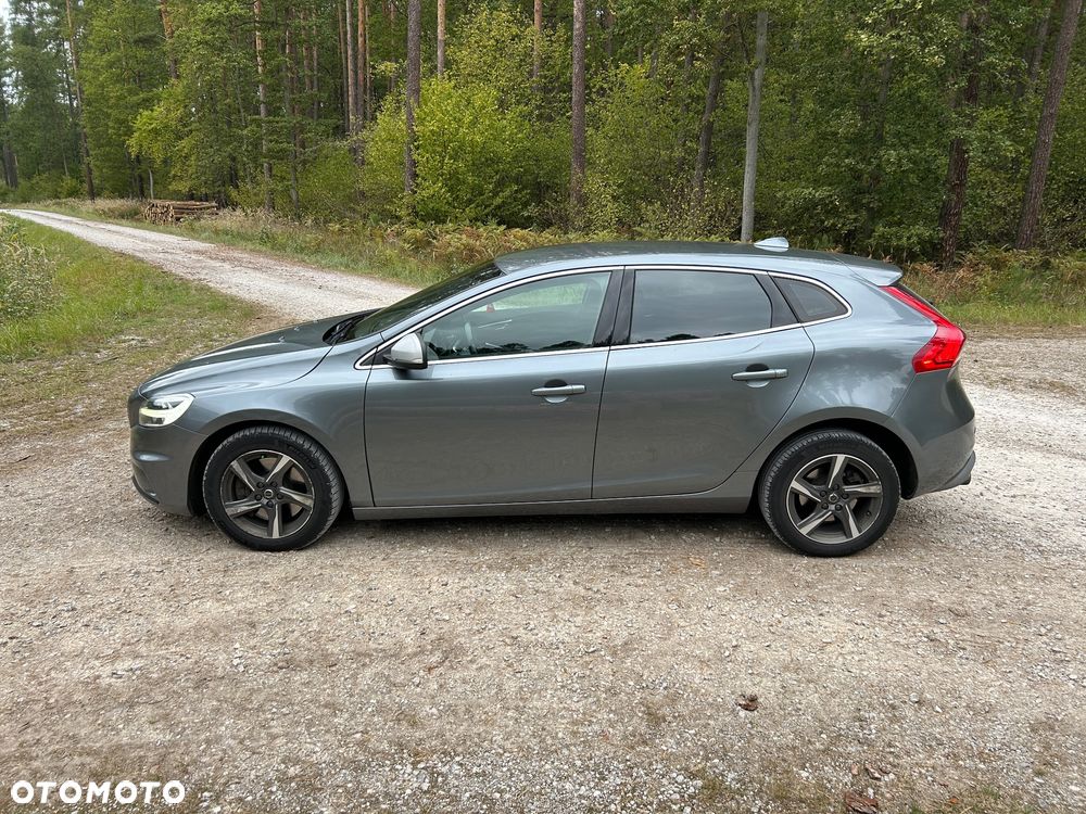 Volvo V40 D3 Drive-E R-Design Momentum - 6