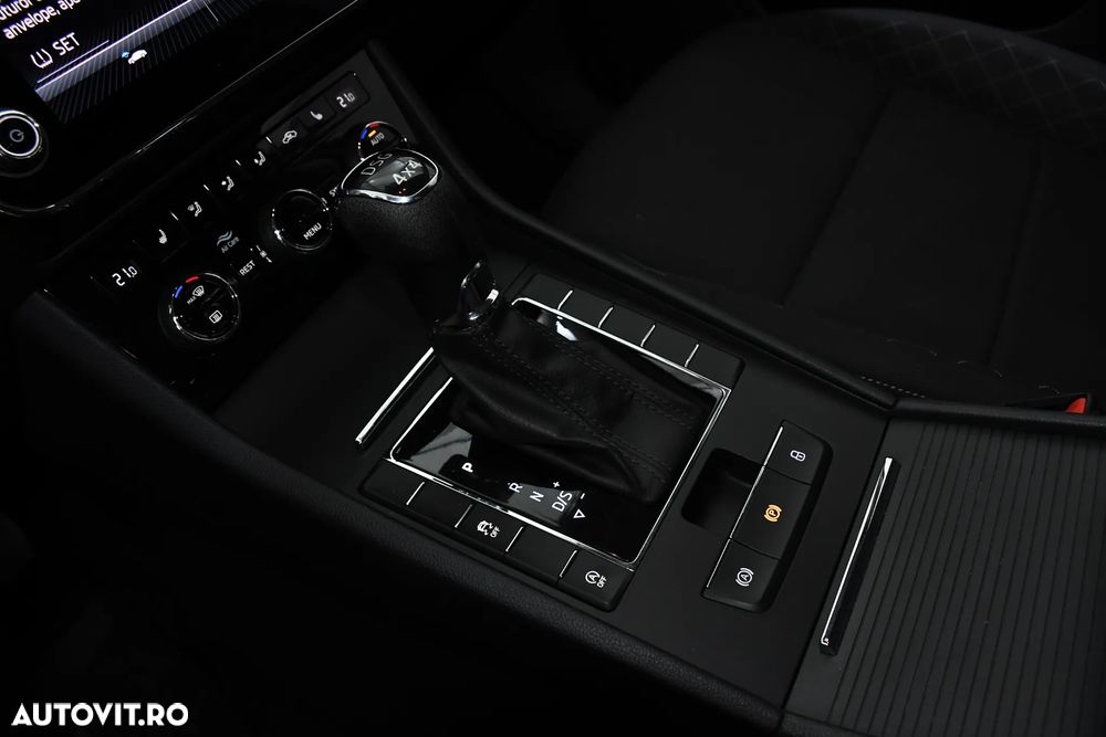 Skoda Superb 2.0 TDI DSG 4X4 Ambition - 14