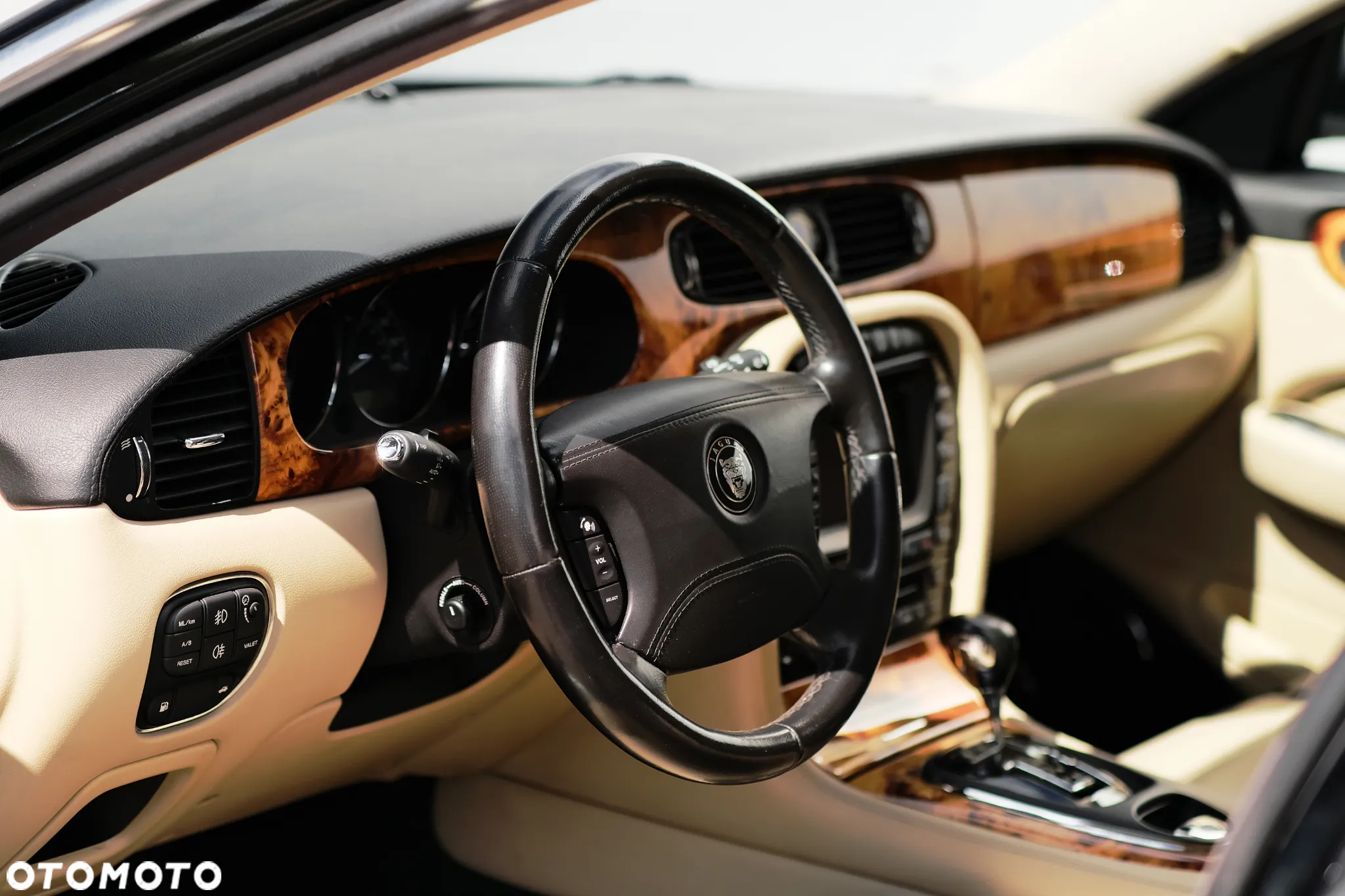 Jaguar XJ XJ8 4.2 LWB High - 7