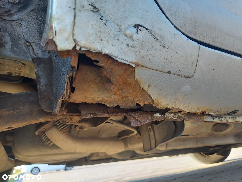 Toyota Yaris 1.0 Luna - 18