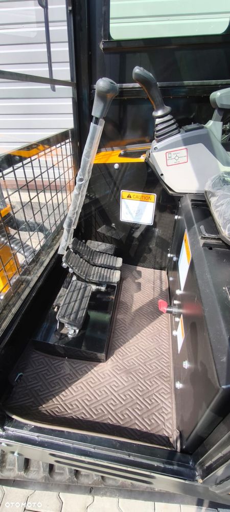 Inny NOWA MINIKOPARKA 2.4T KUBOTA D1105 - 5