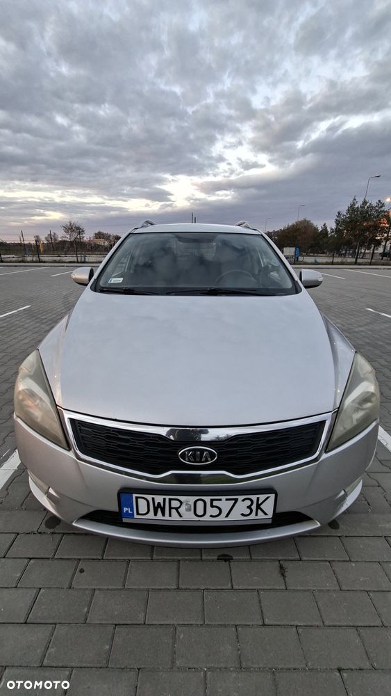Kia Ceed 1.6 Crdi Comfort - 1