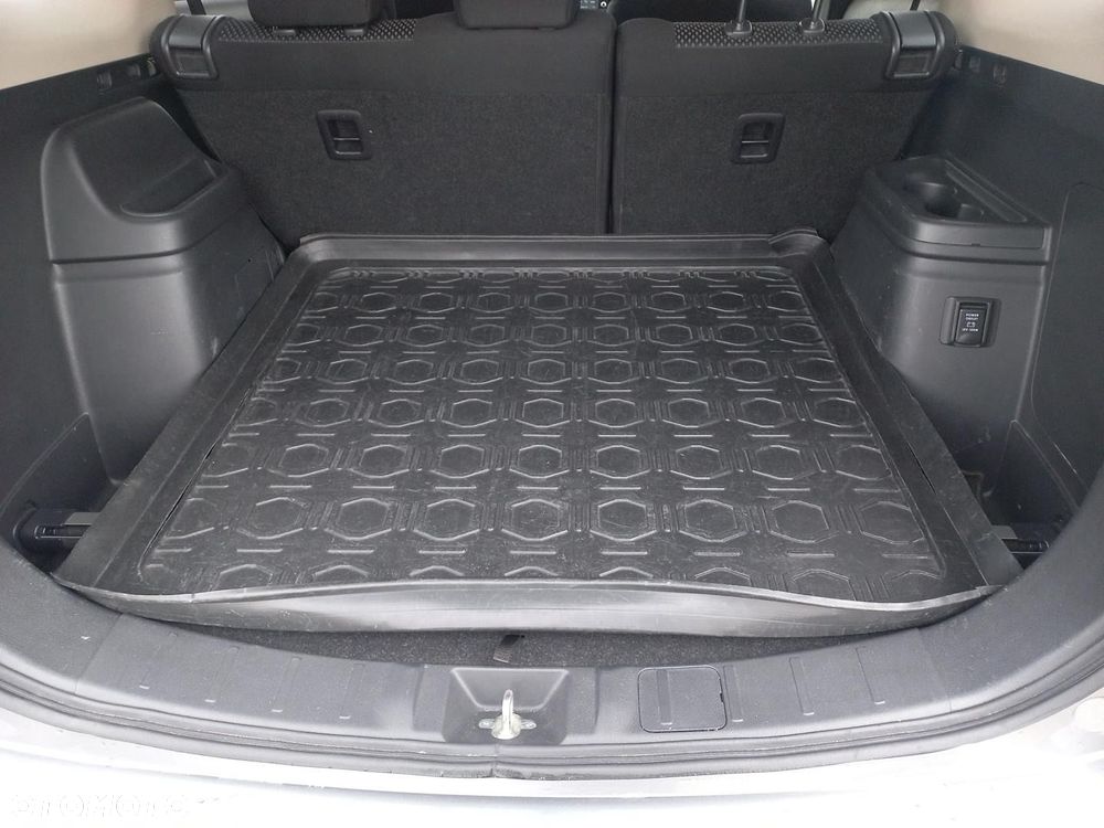 Mitsubishi Outlander 2.0 Intense 4WD CVT - 11