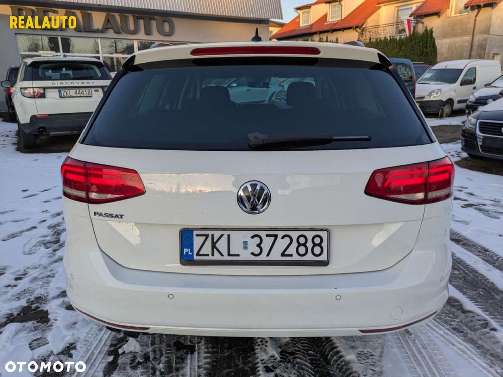 Volkswagen Passat - 22