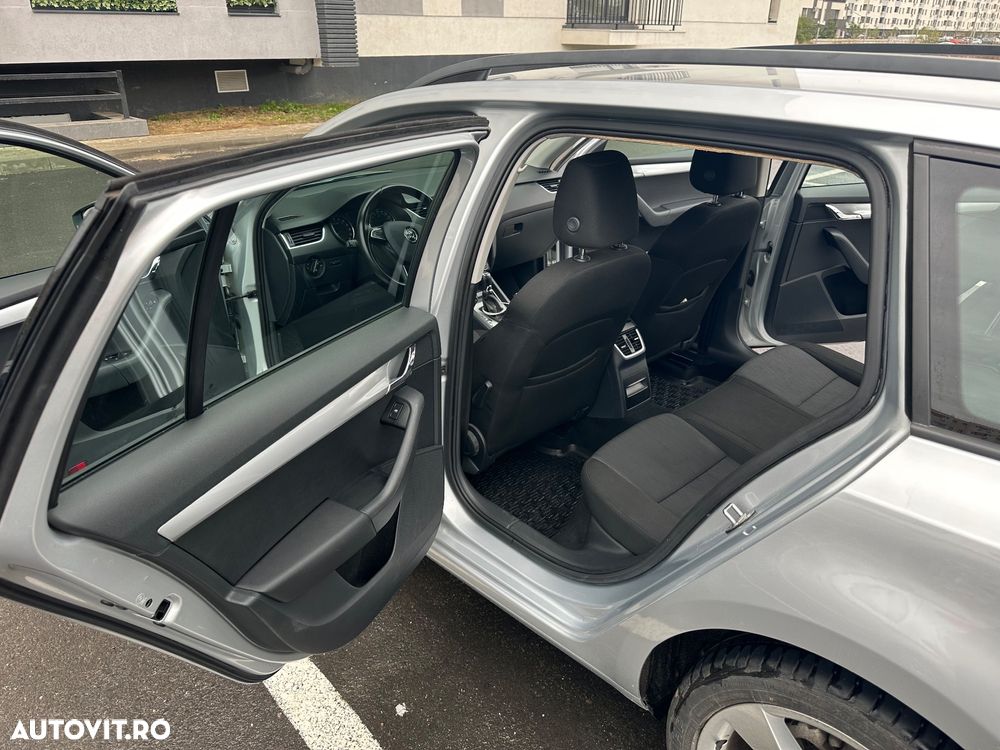 Skoda Octavia 2.0 TDI DSG Style - 10