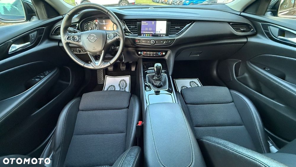 Opel Insignia - 21